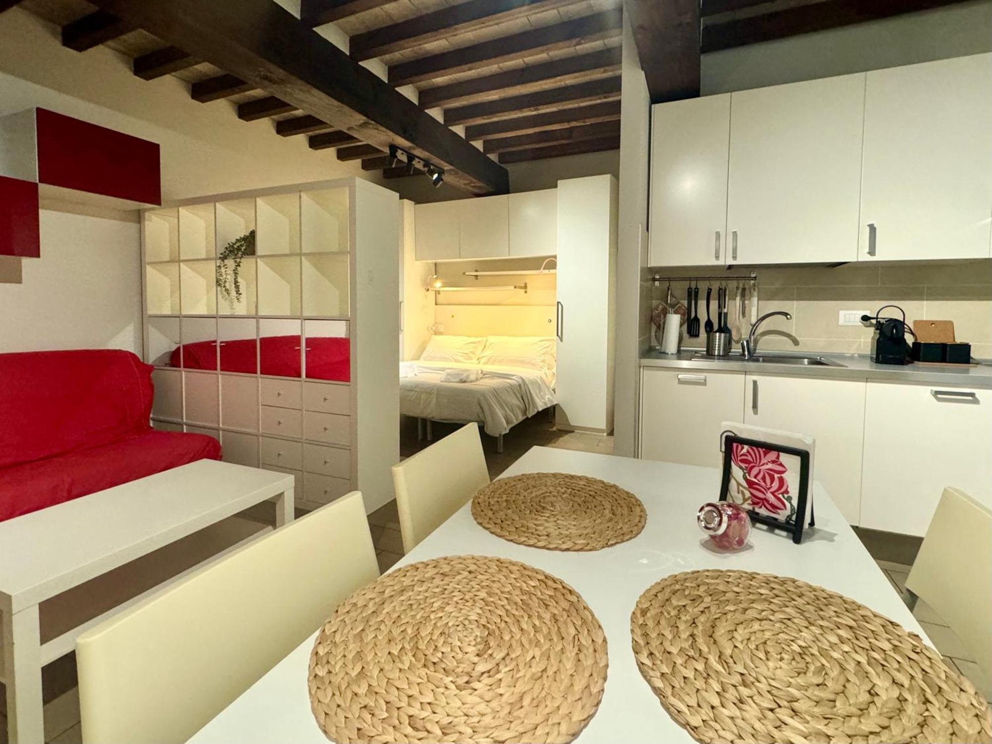 Niki O. Apartments Парма Экстерьер фото
